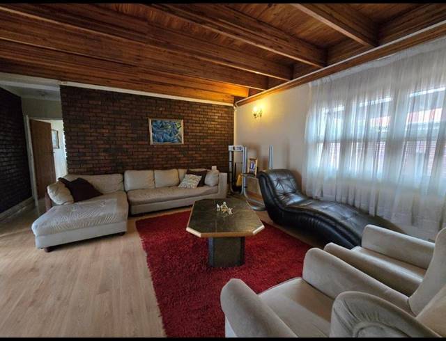 5 BEDROOM HOUSE FOR SALE IN MEYERSDAL